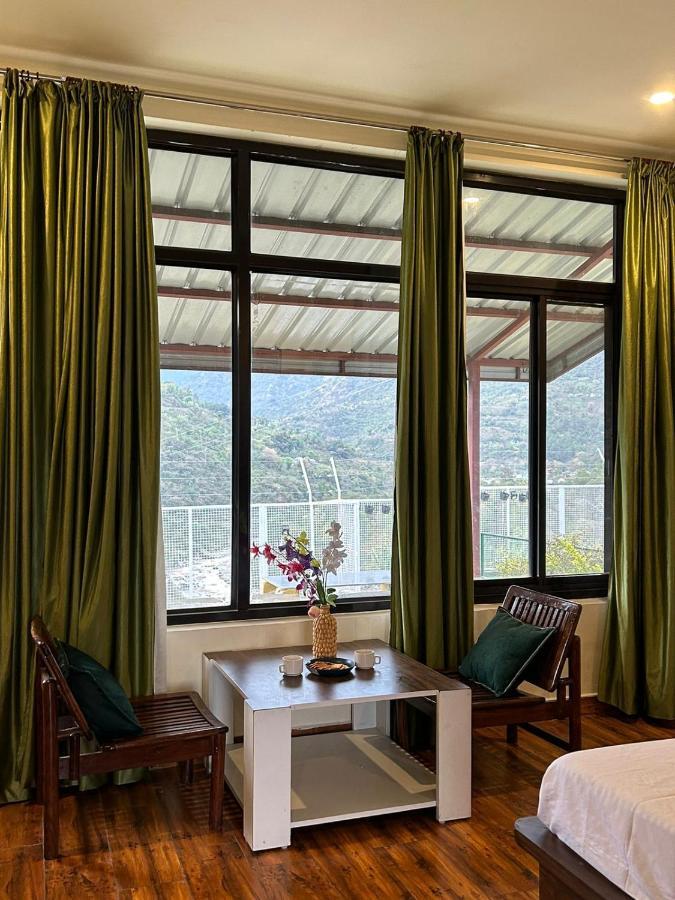 Dhauladhar View Village Resort ดารัมซาลา ภายนอก รูปภาพ
