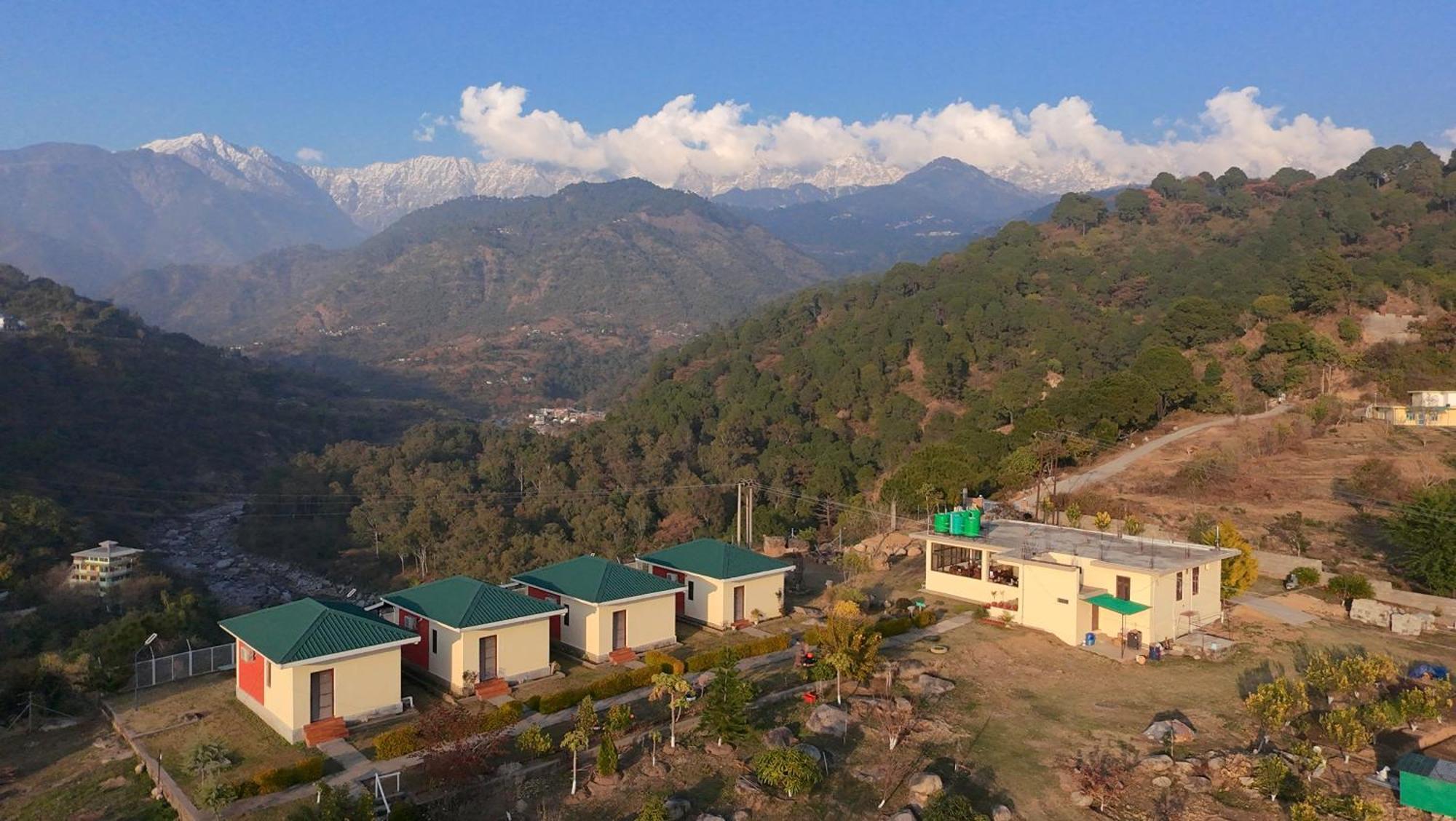 Dhauladhar View Village Resort ดารัมซาลา ภายนอก รูปภาพ